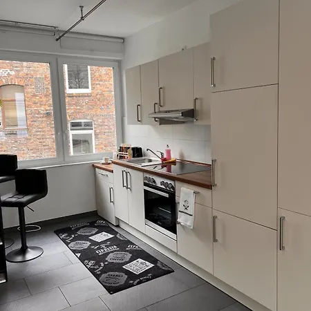 Modern With 2 Beds, Netflix & Location アパート ハノーファー